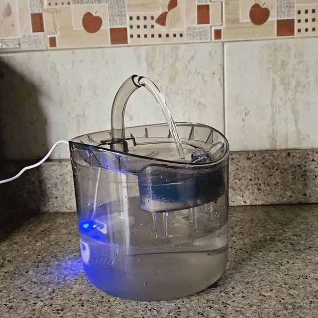 🐾 Fuente de Agua Automática Transparente 1.8L – Bebedero Inteligente p